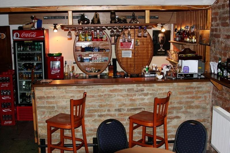 Olymp Penzion Komárno Εξωτερικό φωτογραφία